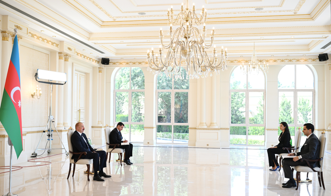 Prezident yeni səfirlərin etimadnaməsini qəbul etdi (YENİLƏNİB)