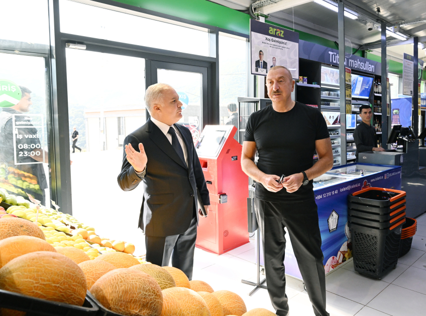 Prezident və birinci xanım Kəlbəcərdə sakinlərlə görüşdü (YENİLƏNİB)