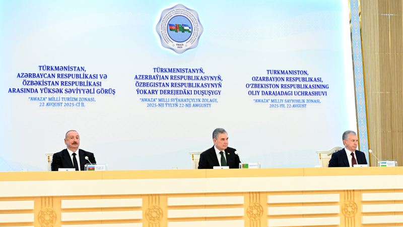 Azərbaycan, Türkmənistan və Özbəkistan liderlərinin iştirakı ilə sənədlər imzalandı (FOTO)