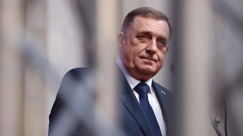 Serb Respublikasının rəhbərinin mandatı ləğv edildi