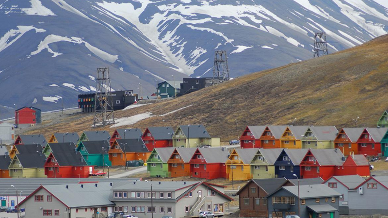 Svalbard buzlaqları kəskin şəkildə əriyib: Təhlükələri nədir?