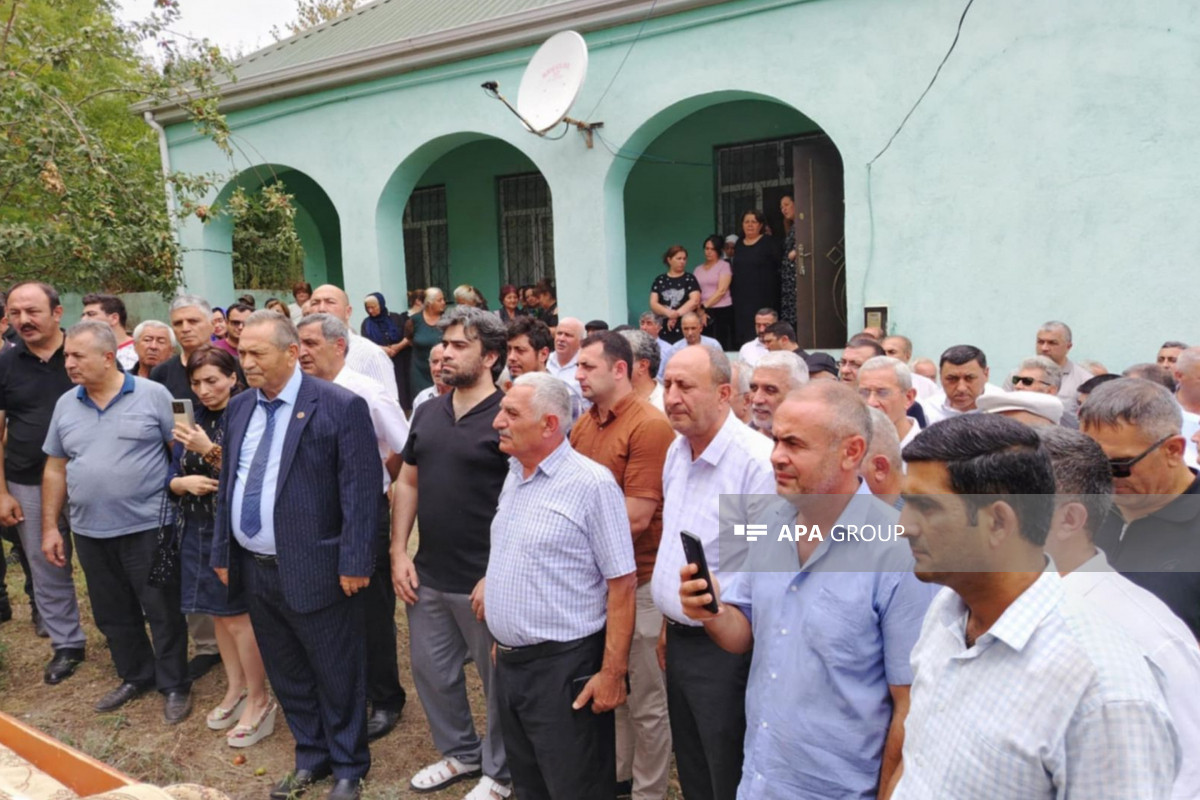 Məmməd İsmayıl dəfn olundu (FOTO)