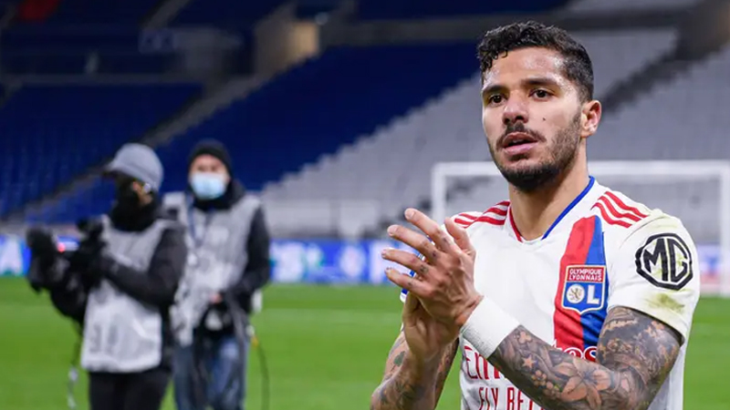 Braziliya millisinin sabiq futbolçusu rəsmən Azərbaycan klubunda
