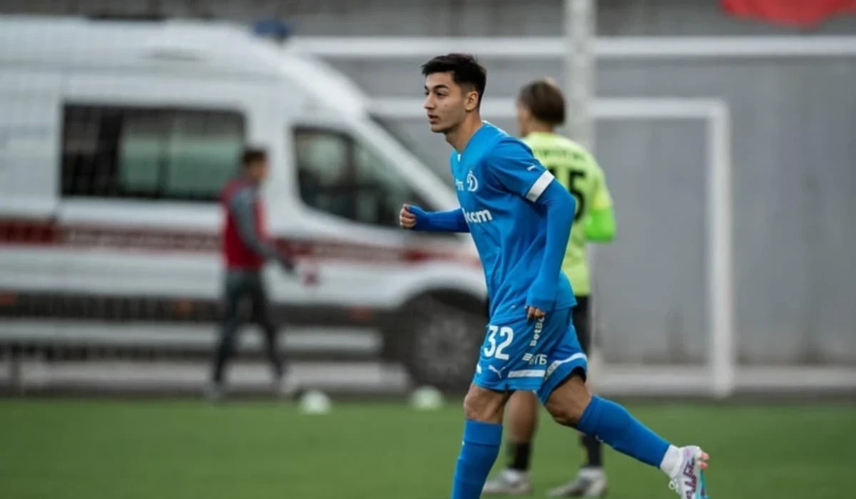 Daha bir futbolçu milliləşdirilir