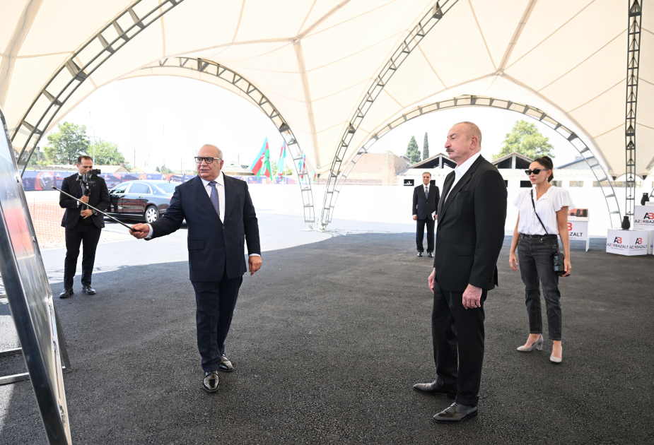 Prezident və birinci xanım Gəncəyə səfər etdi (YENİLƏNİB)