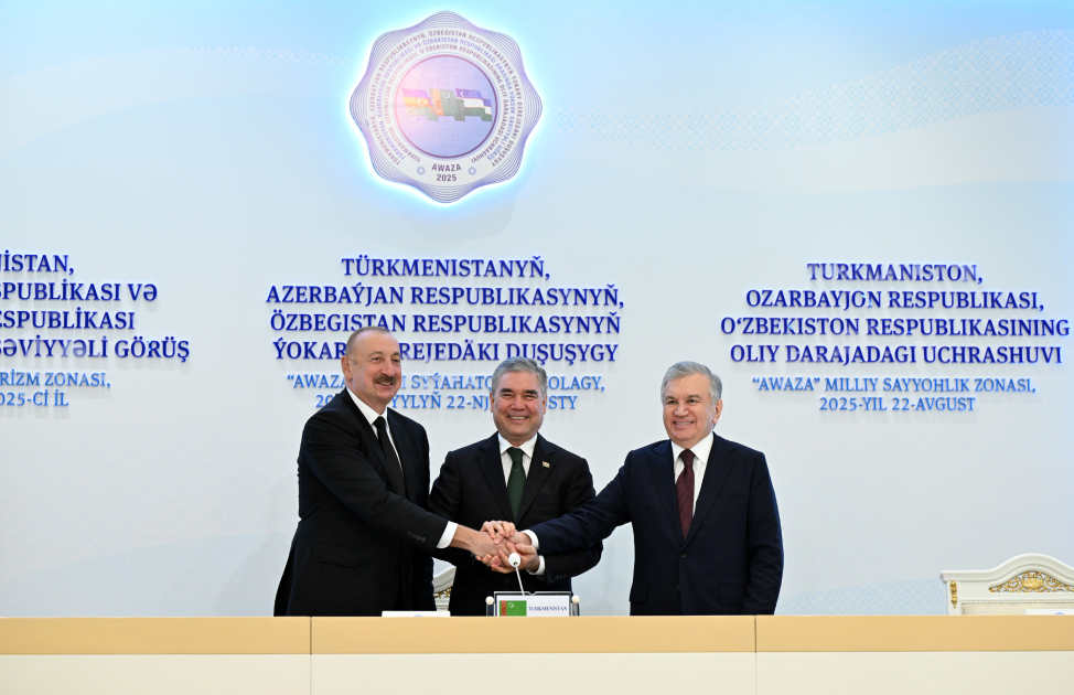 Üç ölkə lideri yüksəksəviyyəli görüşün yekunlarına dair mətbuata birgə bəyanatla çıxış etdi  (YENİLƏNİB)