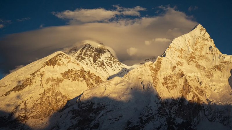 Alimlər Everest havasının parkinson xəstəliyinə gözlənilməz təsirini tapdı