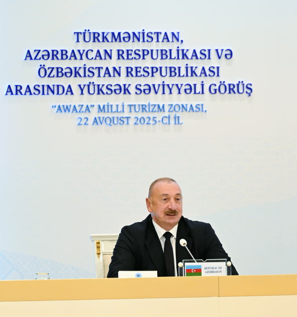 Üç ölkə lideri yüksəksəviyyəli görüşün yekunlarına dair mətbuata birgə bəyanatla çıxış etdi  (YENİLƏNİB)