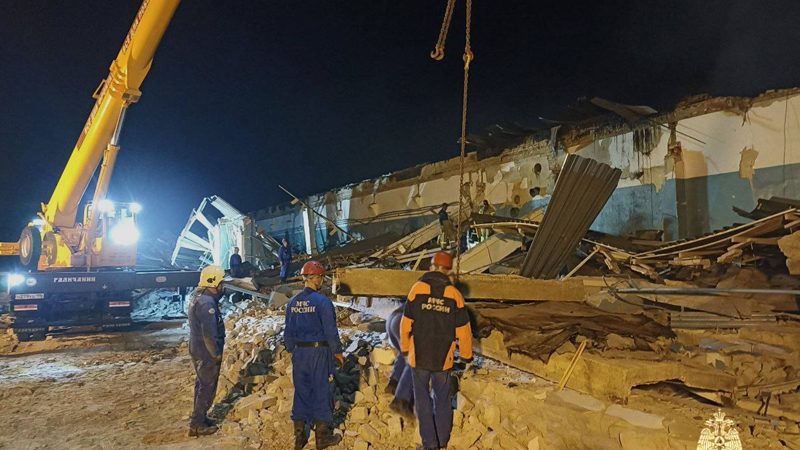 Rusiyada barıt və mərmi zavodunda dəhşətli partlayış - Ekspert nəticələri şərh edir