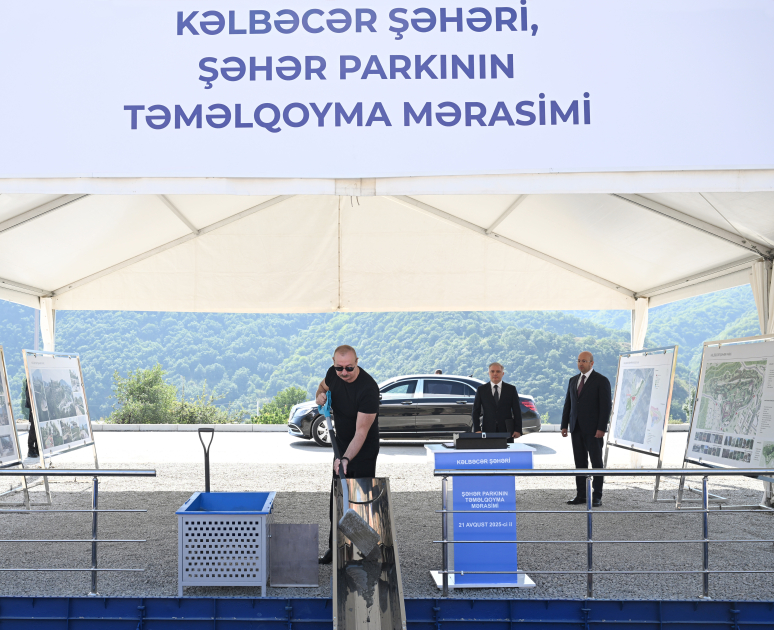 Prezident və birinci xanım Kəlbəcərdə sakinlərlə görüşdü (YENİLƏNİB)