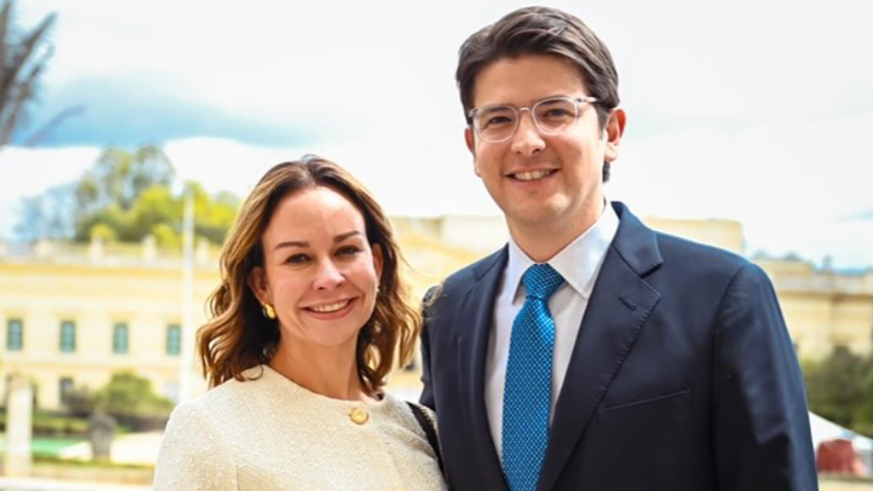 15 yaşlı uşağın güllələdiyi senator öldü - Anası da öldürülmüşdü