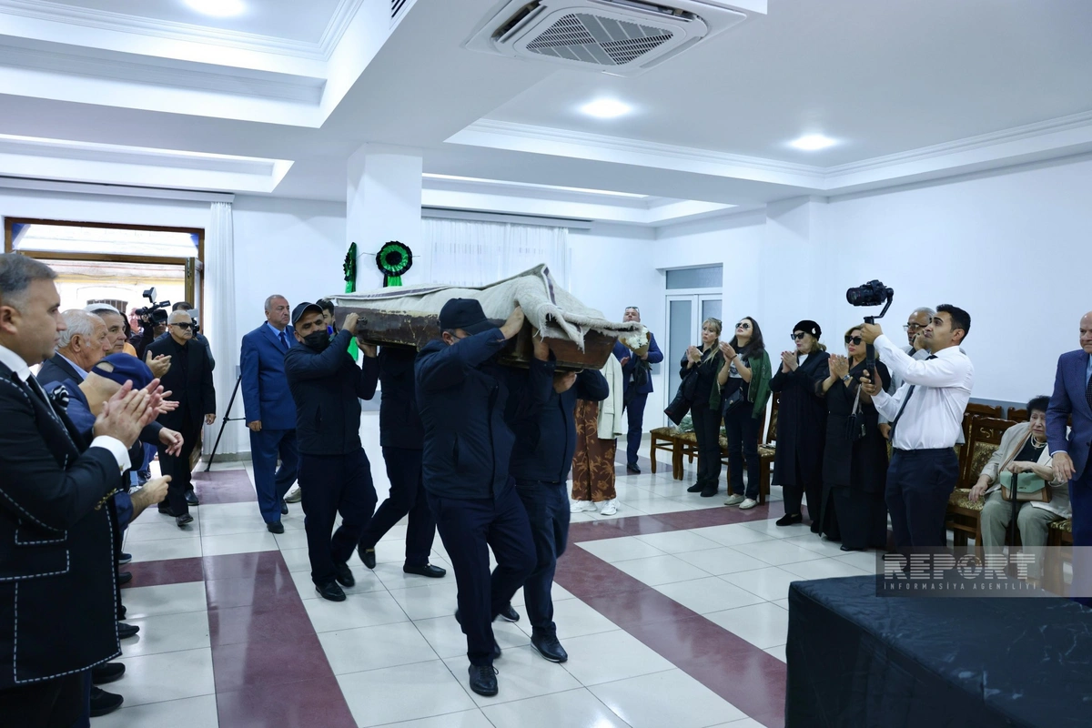 Xalq artisti II Fəxri xiyabanda dəfn olundu (YENİLƏNİB)