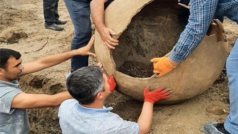 Masallıda antik dövrə aid küp məzarı tapıldı (FOTO)