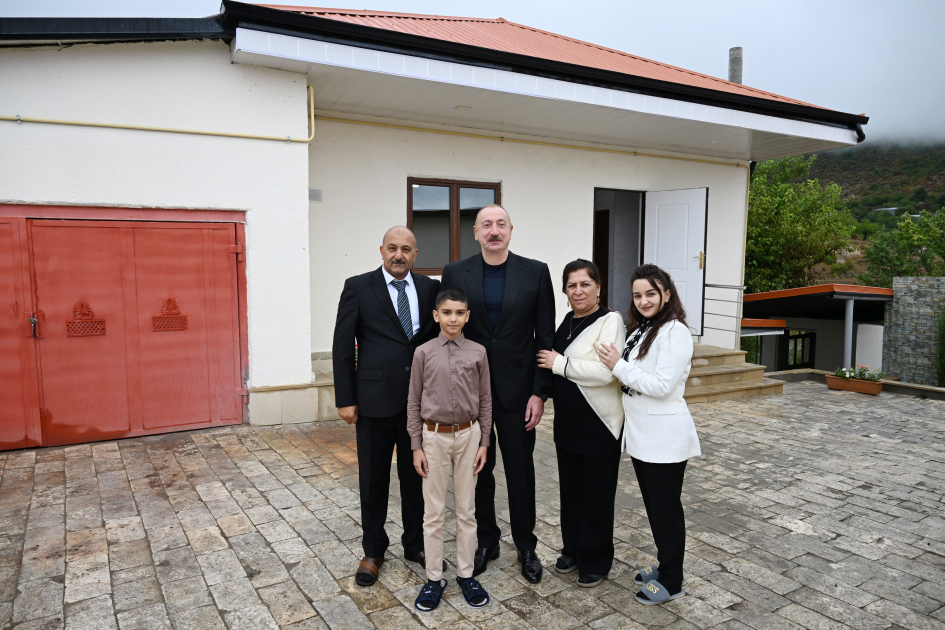 Prezident Xocavəndin Sos kəndində oldu (YENİLƏNİB)