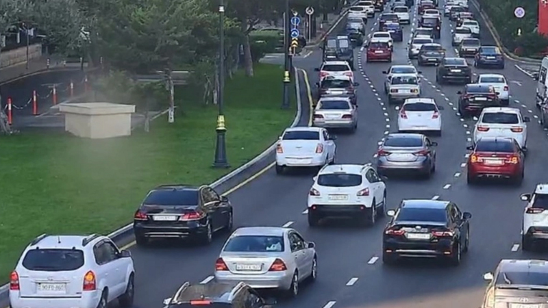 Ödənişli yollar tıxaclara son qoyacaqmı? - Ekspert