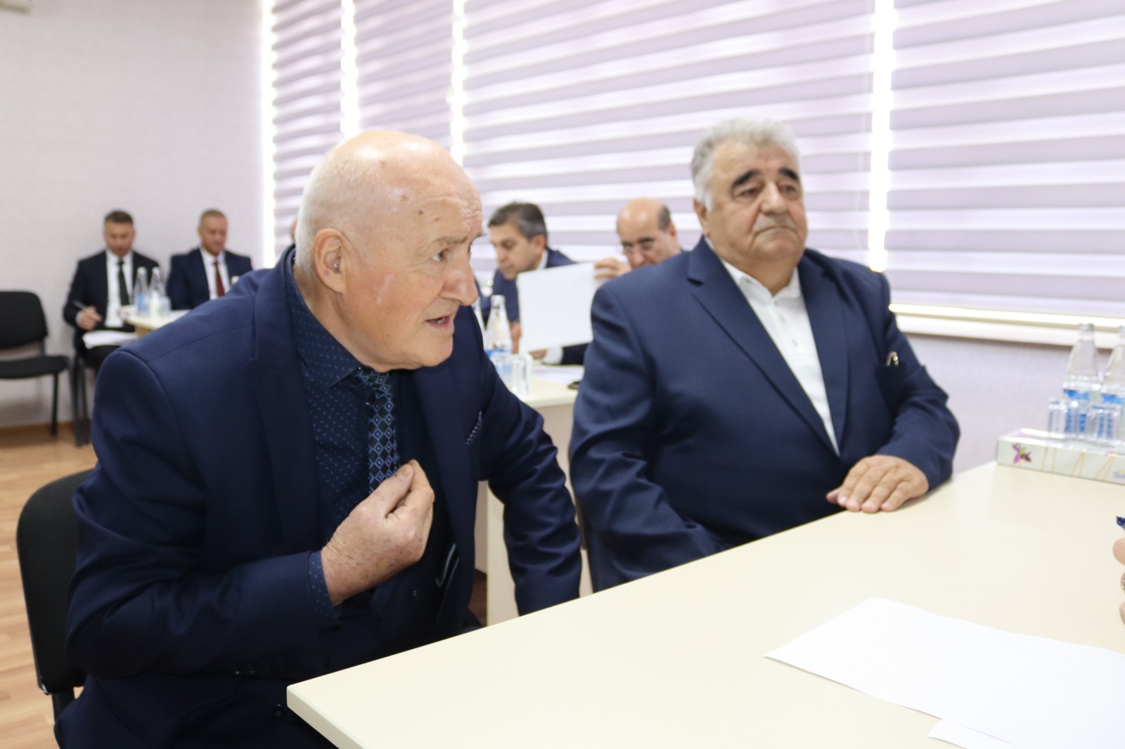 Zaur Mikayılov Xaçmazda vətəndaşlarla görüşdü (FOTO)
