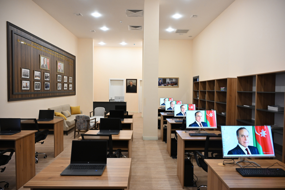Prezident Səməd Vurğun adına Yaradıcılıq Evinin açılışında (FOTO)
