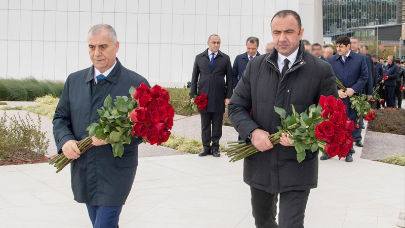 Əli Nağıyev və Orxan Sultanov Zəfər parkını ziyarət etdi (FOTO)