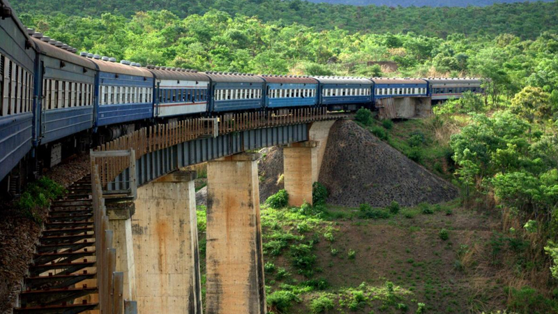 Afrikada 46 saatlıq unudulmaz qatar səyahəti: Tazara iki ölkəni birləşdirir