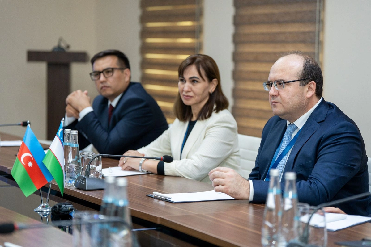 MEDİA-da Özbəkistan nümayəndə heyəti ilə görüş keçirildi (FOTO)