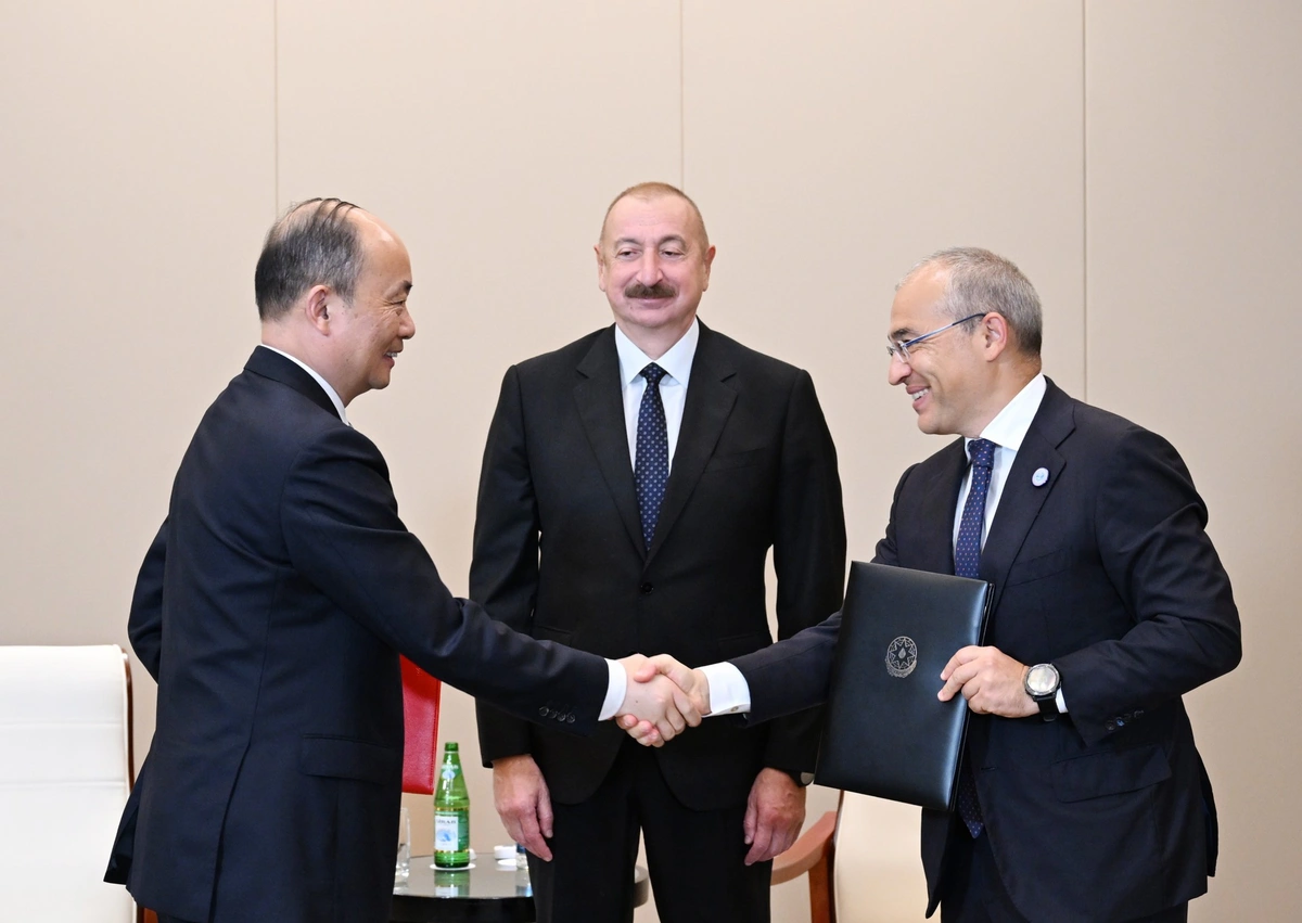 Prezident Çində görüşlər keçirir (YENİLƏNİB)