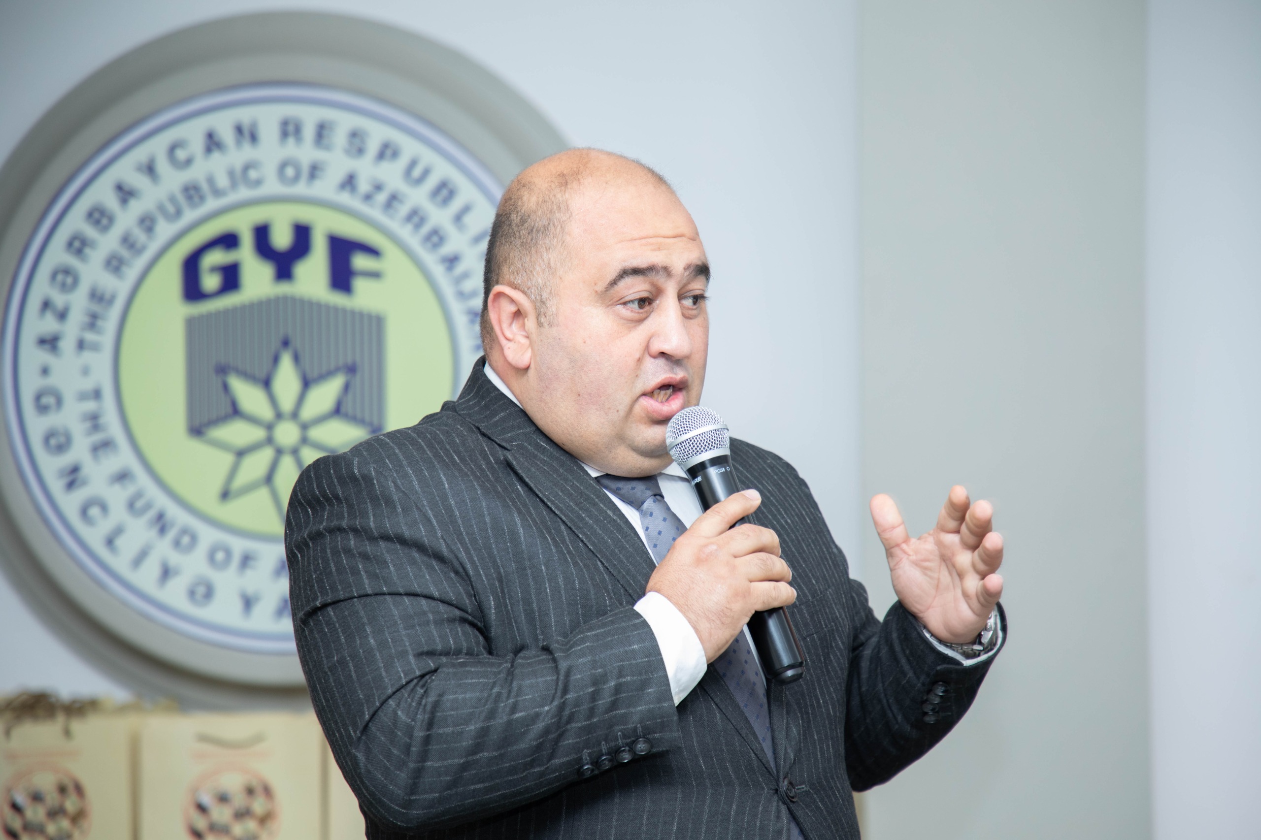 Gəncliyə Yardım Fondunda Milli Mətbuatın 150 illiyi Münasibəti İlə görüş keçirildi (FOTO)