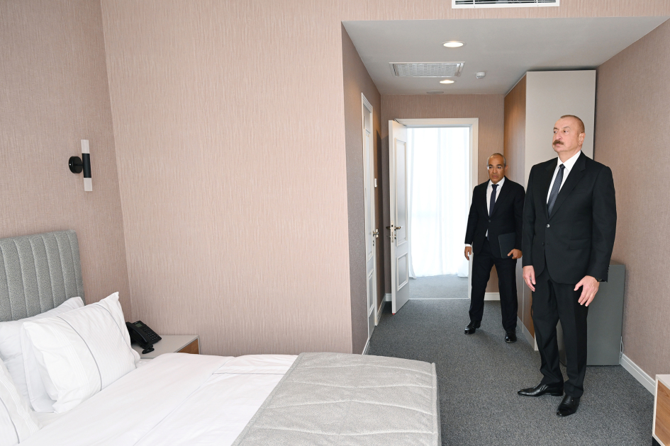 Prezident Səməd Vurğun adına Yaradıcılıq Evinin açılışında (FOTO)