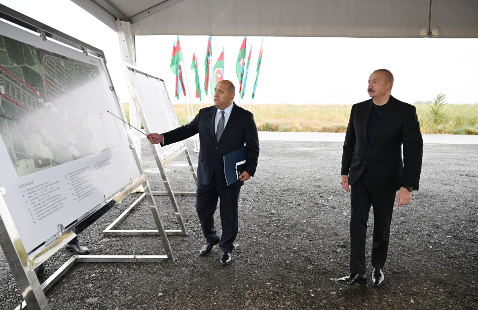 Hadrut məscidinin açılışı oldu (YENİLƏNİB)