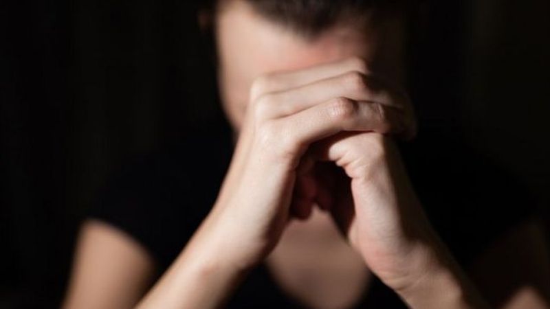 Taksi sürücüləri ilə əlbir oldu, 70 müəllimi aldadı - Azadlığa buraxıldı