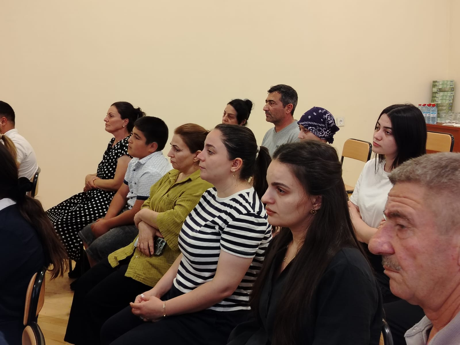 İlk köç karvanı Hadrut qəsəbəsinə çatdı, açarlar təqdim edildi (FOTO)