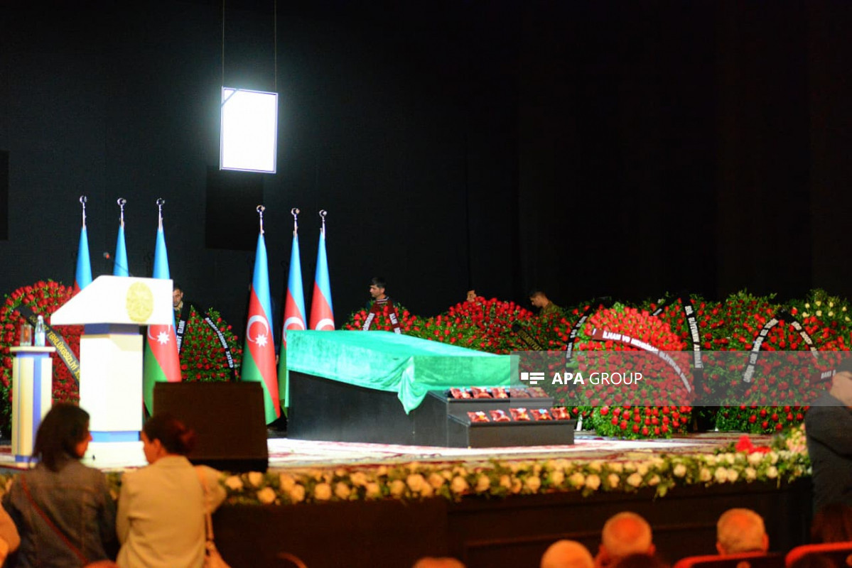 Cabir İmanov dəfn edildi (FOTO)