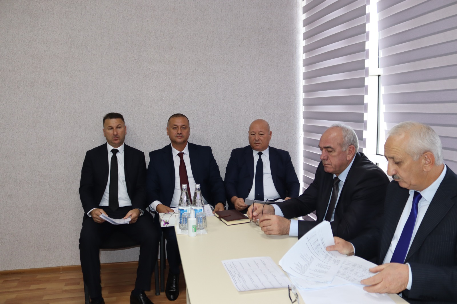 Zaur Mikayılov Xaçmazda vətəndaşlarla görüşdü (FOTO)