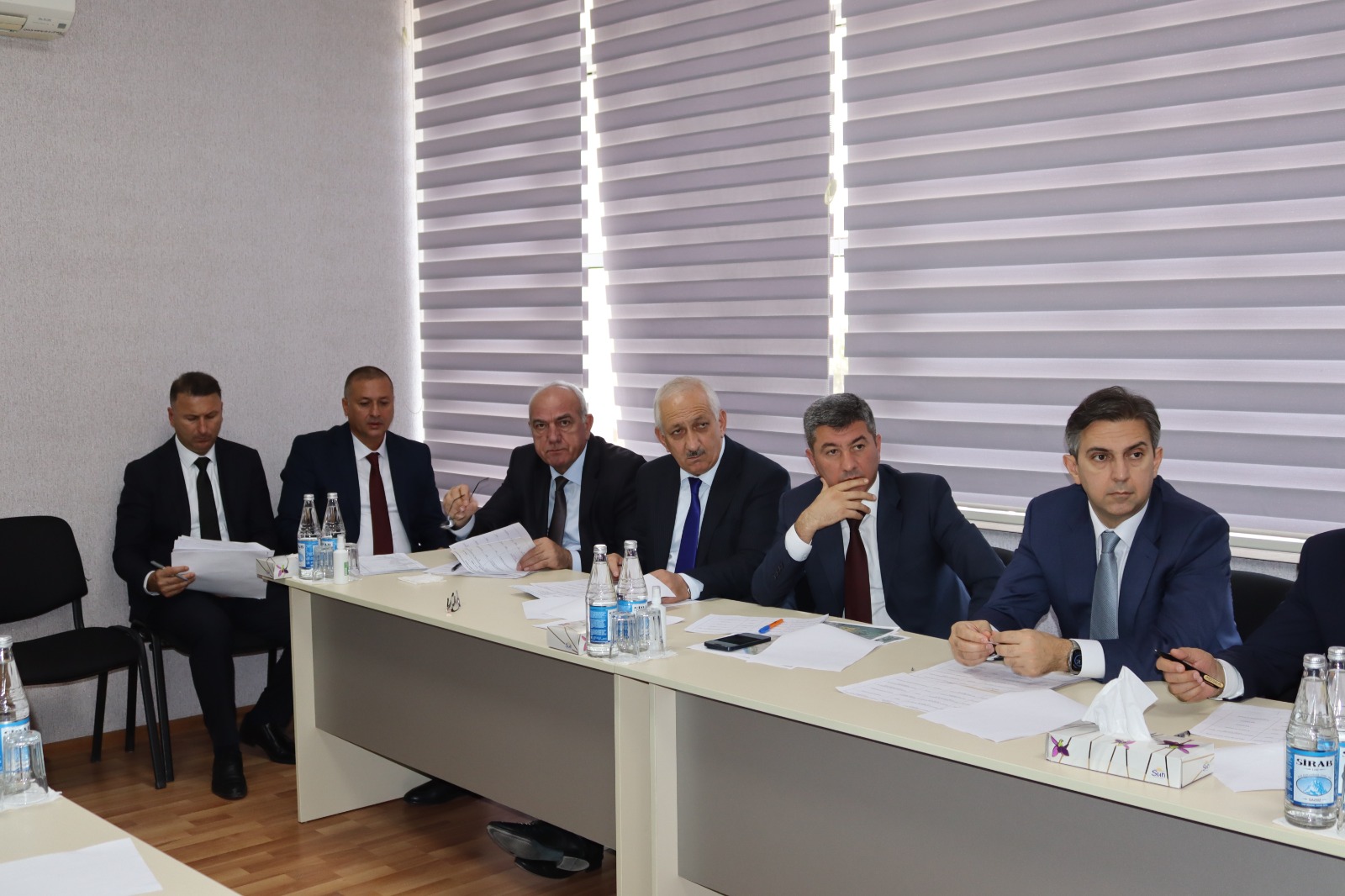 Zaur Mikayılov Xaçmazda vətəndaşlarla görüşdü (FOTO)