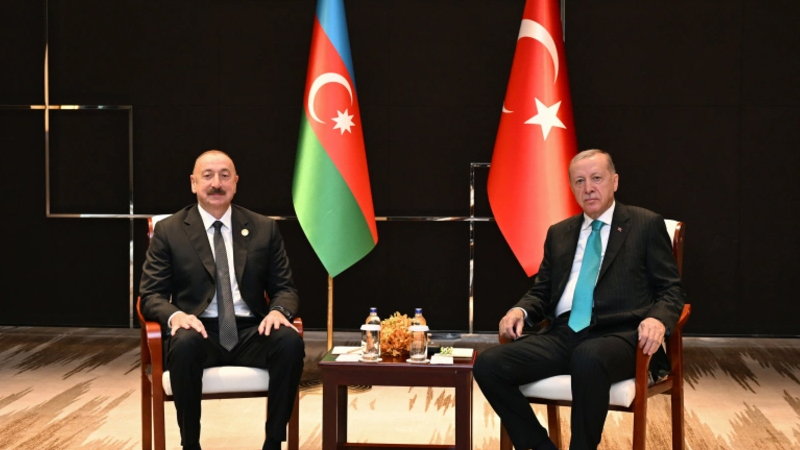 Prezident Əliyev Ərdoğanla görüşdü (YENİLƏNİB)