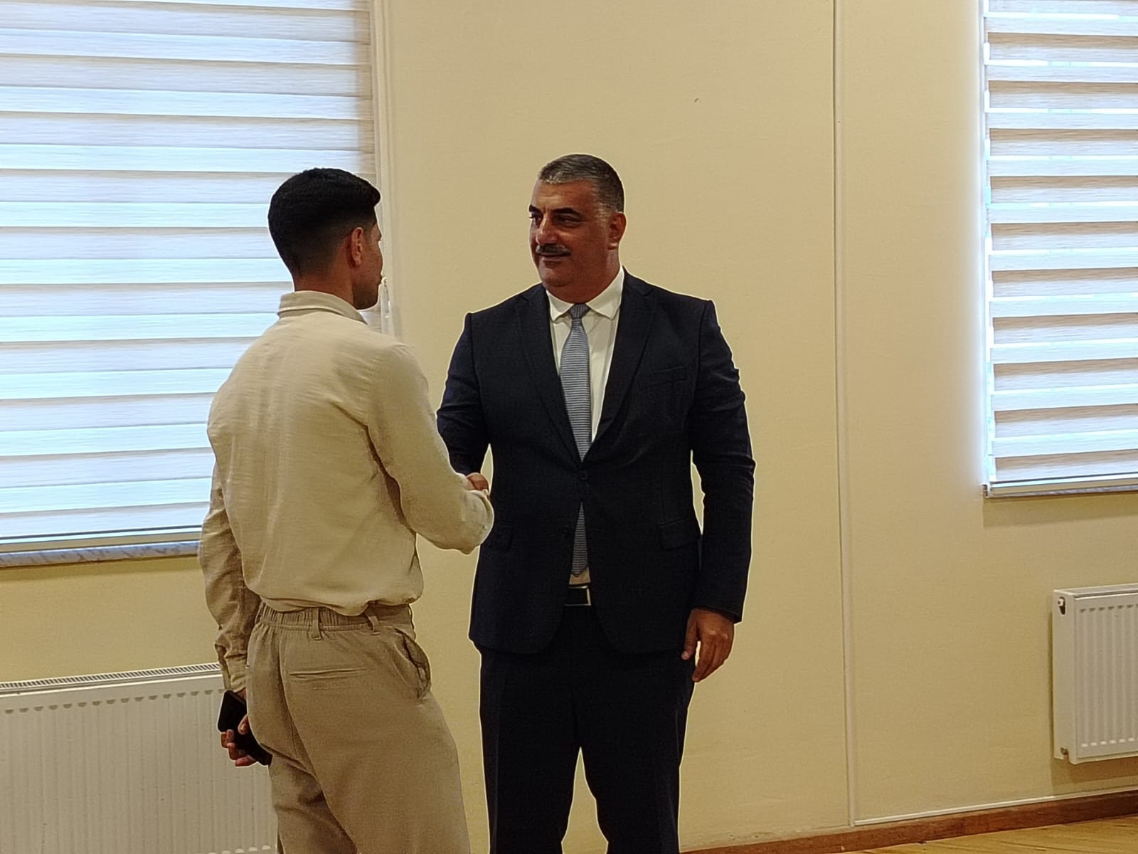 İlk köç karvanı Hadrut qəsəbəsinə çatdı, açarlar təqdim edildi (FOTO)