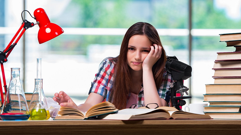 Tələbələrin nəqliyyat xərcləri sosial yükə çevrilib, güzəştli kart tətbiq olunmalıdır - Ekspert
