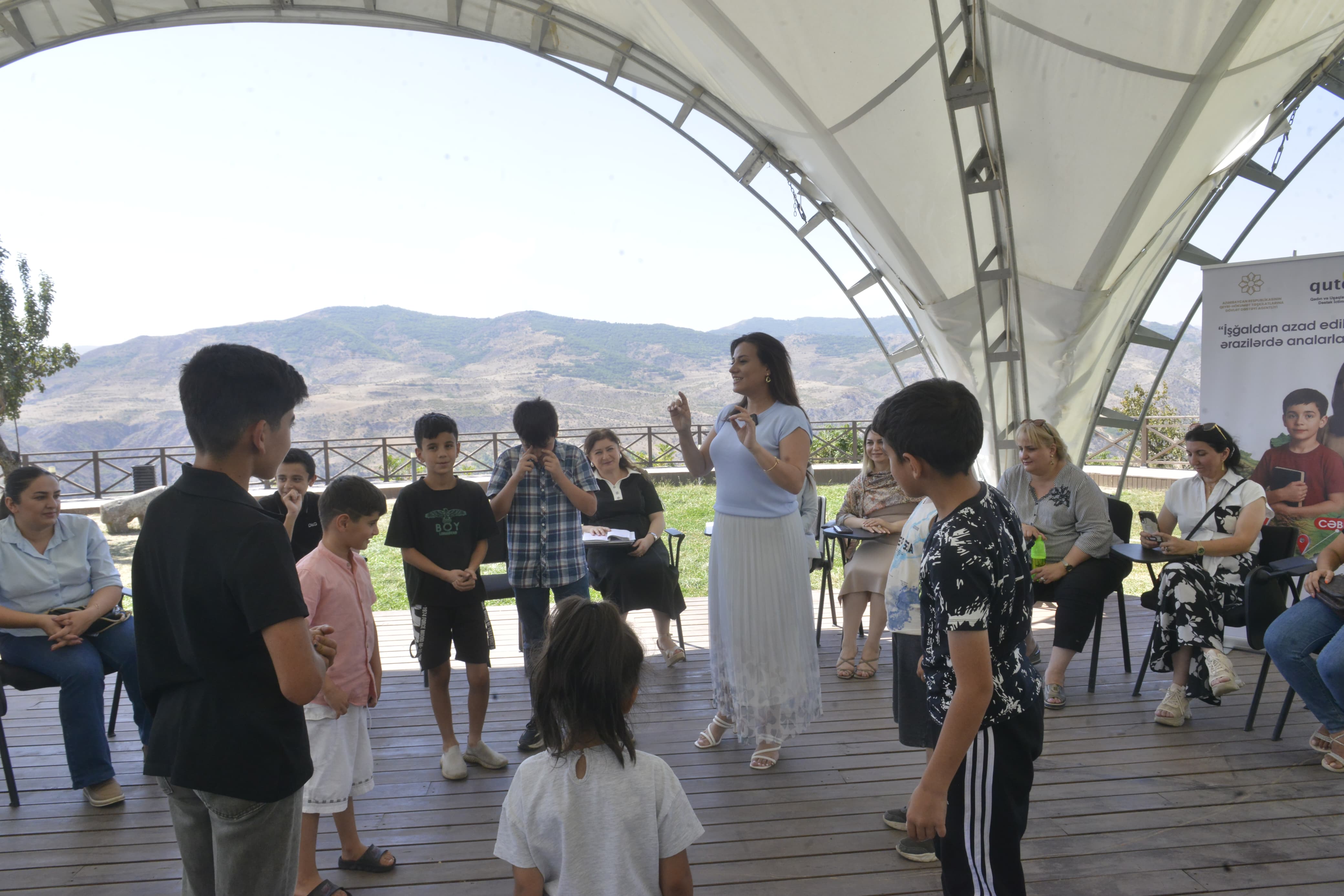 Laçında analar üçün milli dəyərlər və icma əlaqələri mövzularında təlimlər keçirildi (FOTO)
