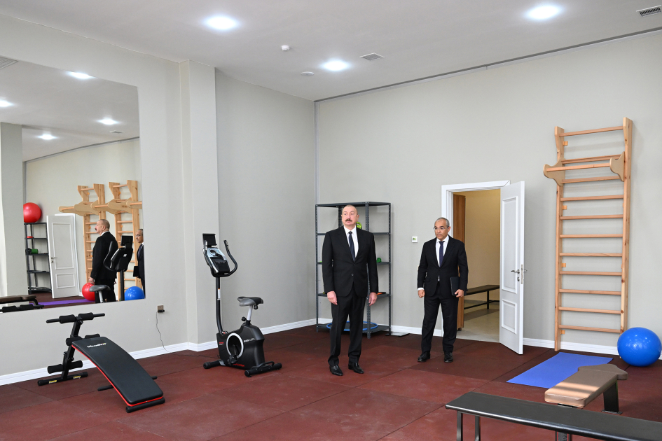 Prezident Səməd Vurğun adına Yaradıcılıq Evinin açılışında (FOTO)