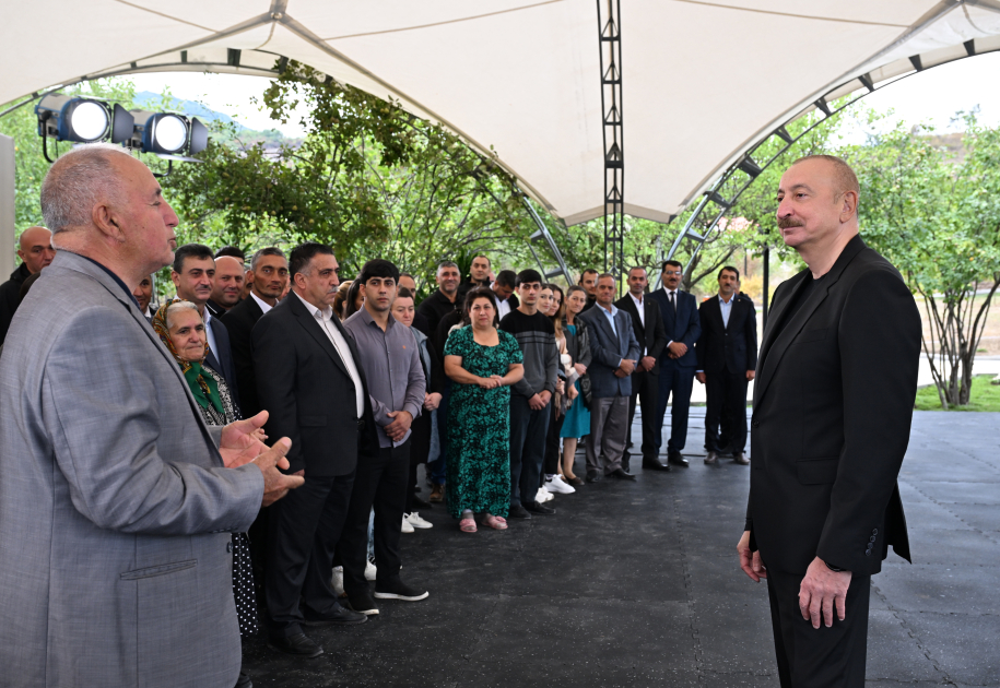 Prezident Badara, Daşbulaq, Seyidbəyli və Şuşakənd kəndlərinin sakinləri ilə görüşdü (YENİLƏNİB)
