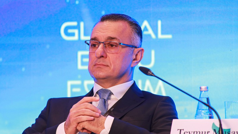 Nazir iki yeni prorektor təyin etdi (FOTO)