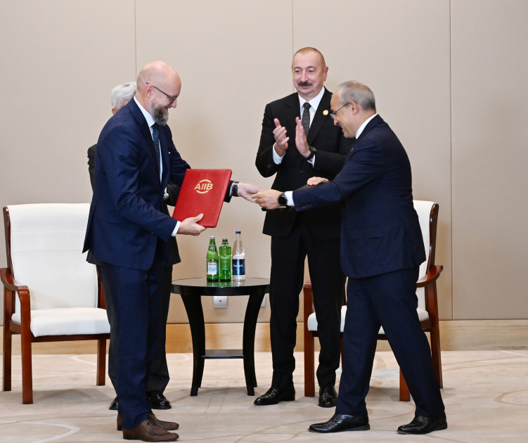 İlham Əliyev Çində görüşlər keçirir (YENİLƏNİB)