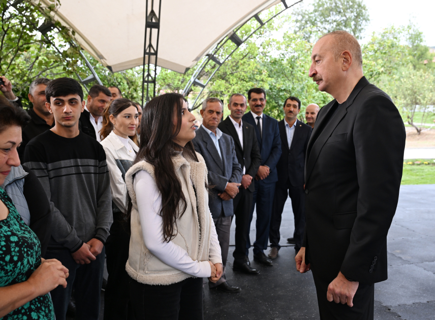 Prezident Badara, Daşbulaq, Seyidbəyli və Şuşakənd kəndlərinin sakinləri ilə görüşdü (YENİLƏNİB)