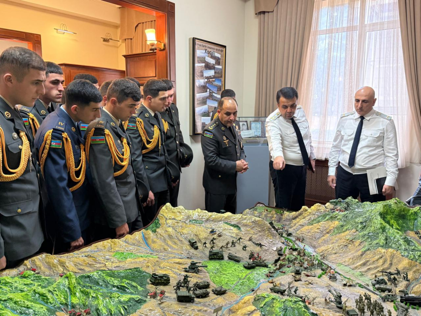 Hərbi prokuror Heydər Əliyev adına Hərbi İnstitutun kursantları ilə görüşdü (FOTO)