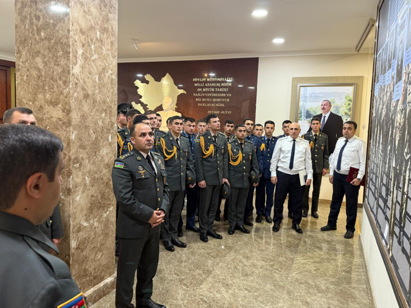 Hərbi prokuror Heydər Əliyev adına Hərbi İnstitutun kursantları ilə görüşdü (FOTO)