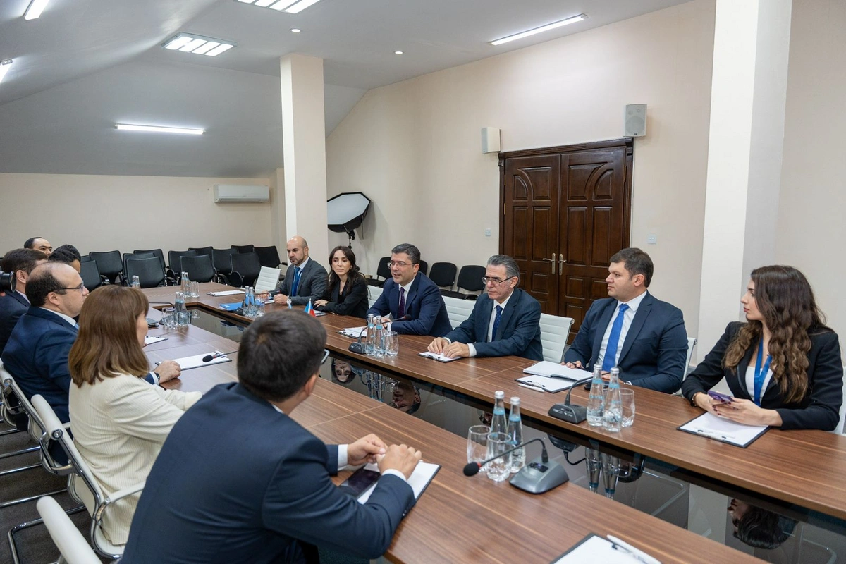 MEDİA-da Özbəkistan nümayəndə heyəti ilə görüş keçirildi (FOTO)