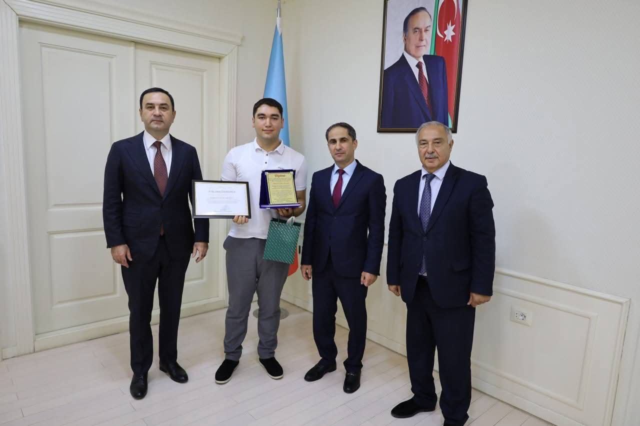 İsmayıllıda yüksək nəticə göstərmiş məzunlarla görüş keçirildi (FOTO)