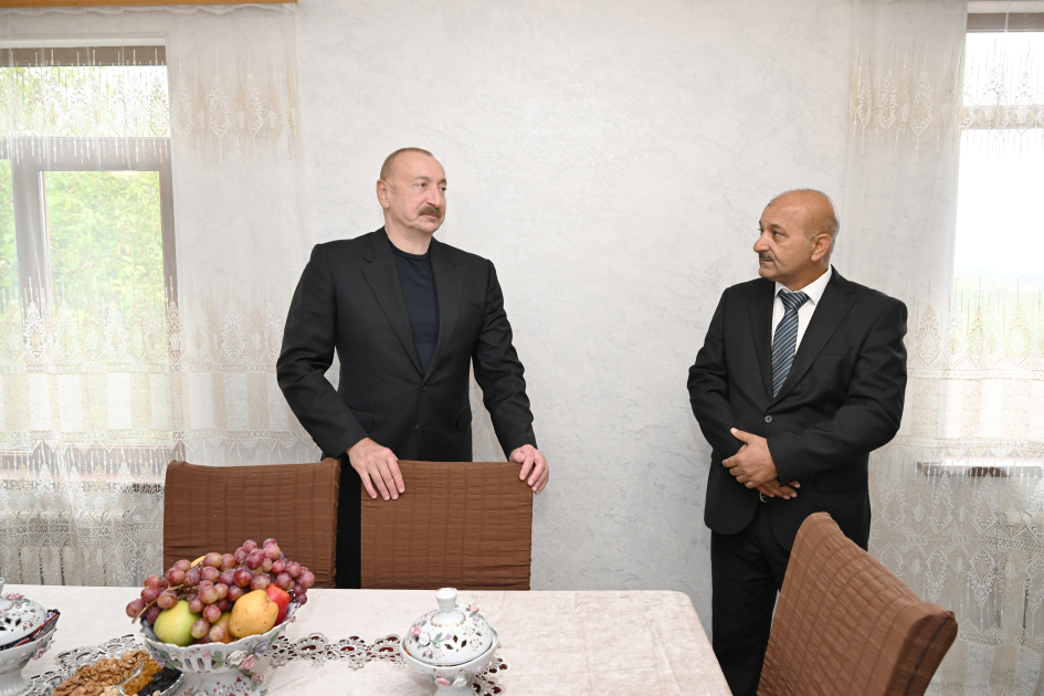 Prezident Xocavəndin Sos kəndində oldu (YENİLƏNİB)