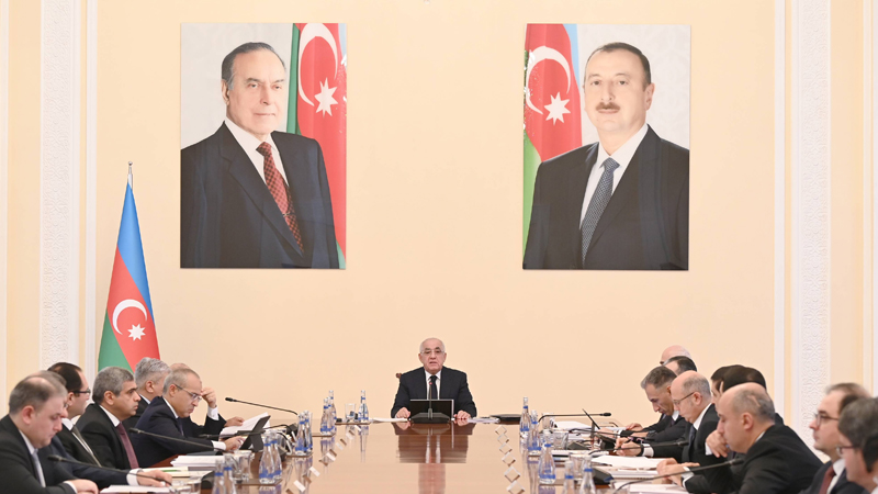 Nazirlər Kabinetində mühüm iclas (FOTO)