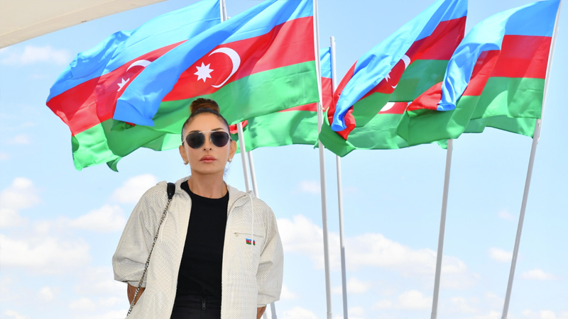 Mehriban Əliyeva Dövlət Suverenliyi Günü ilə bağlı paylaşım etdi