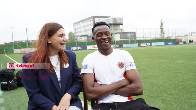 Elçiliyə onlar gedibmiş... - Kübra ilə afrikalı futbolçunun hekayəsi
